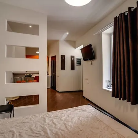 Apartment On Roppoporta 7b